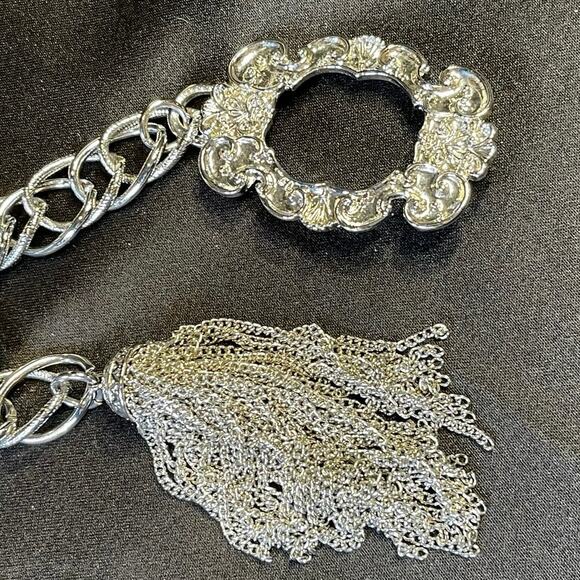 Women's Silver Metal Chain Link Belt with Tassel - Picture 2 of 6